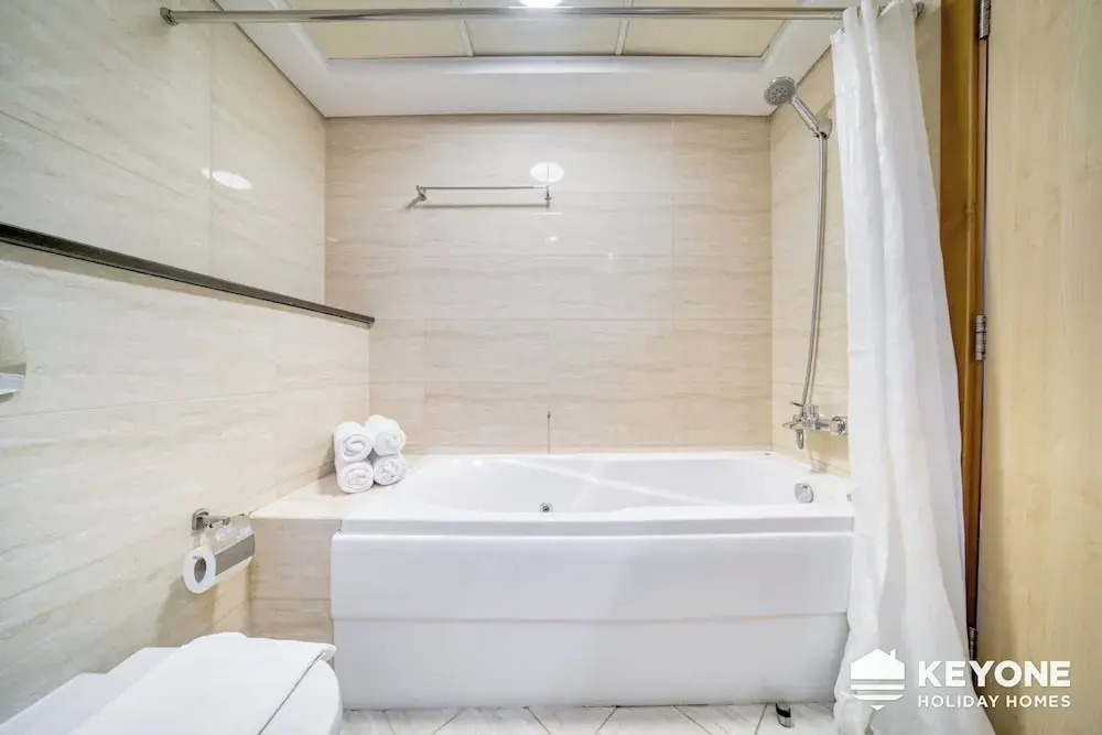 Дубай: KOHH – 2BR in Ocean Heights