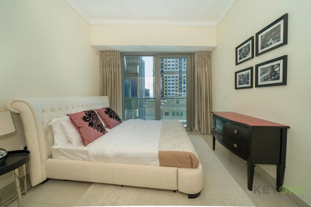 Дубай: KOHH – 2BR in Ocean Heights