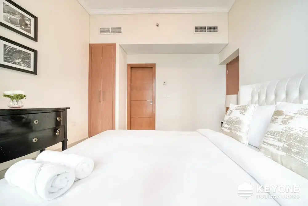 Дубай: KOHH – 2BR in Ocean Heights