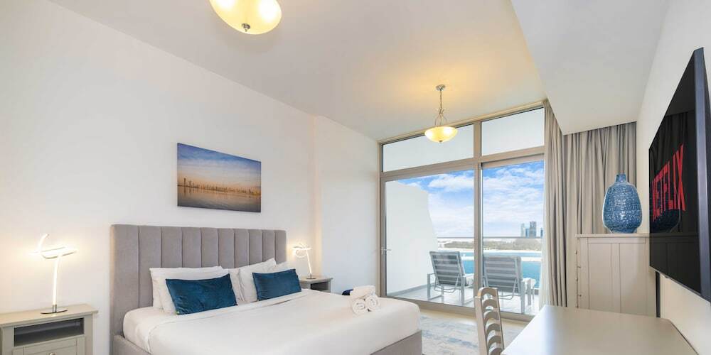 Дубай: LUX Opulent Island Suite View 7