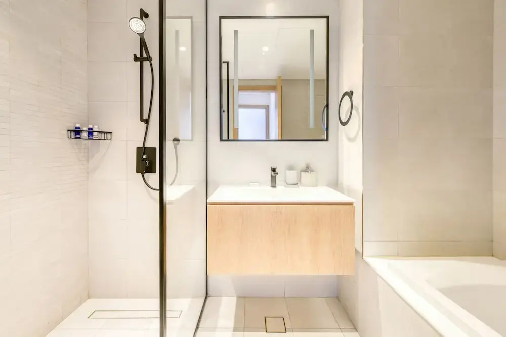 Дубай: Maison Privee - Luxury Apt W/Burj Khalifa Vw & Dubai Canal Access
