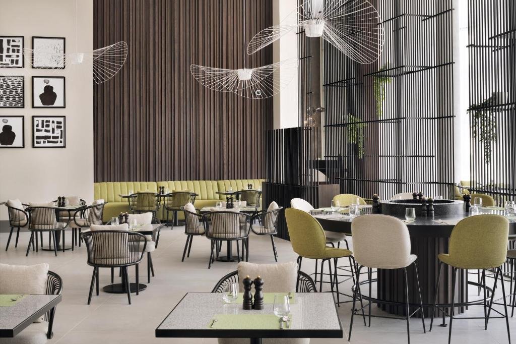 Дубай: Courtyard by Marriott World Trade Centre, Dubai