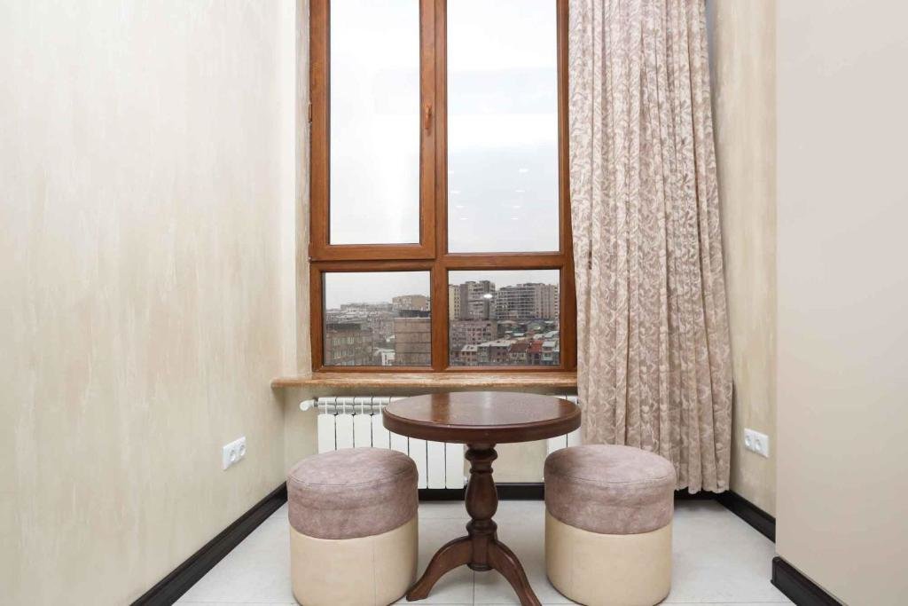 Ереван: Stay Inn Apartments at Mashtots avenue 33-1