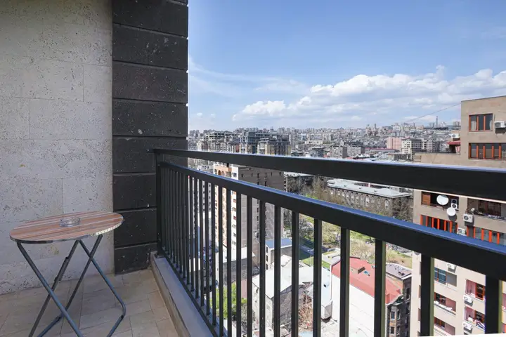 Апартаменты Stay Inn on Koghbatsi Str. 16-152 — фото 3