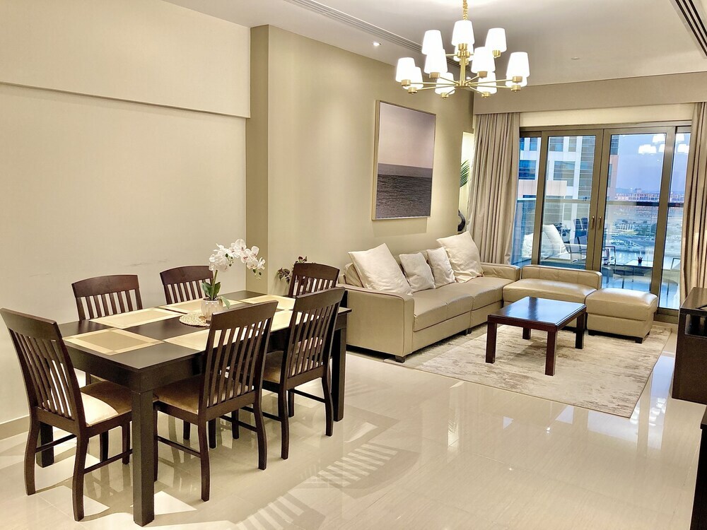 Дубай: SuperHost - Elite Apartment With Canal and City Skyline Views