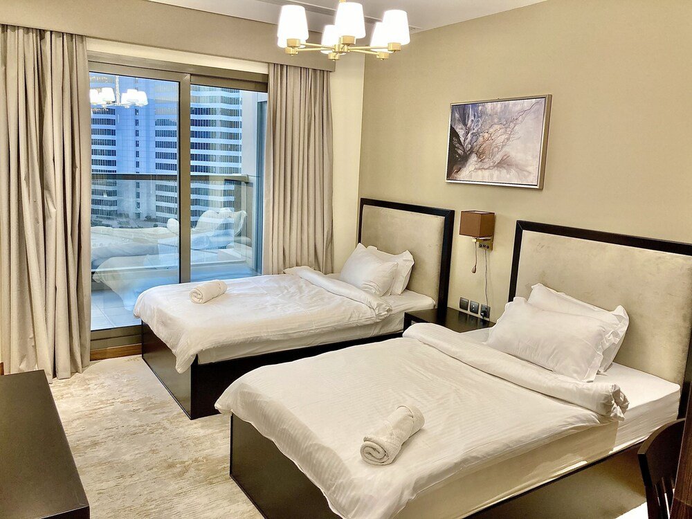Дубай: SuperHost - Elite Apartment With Canal and City Skyline Views