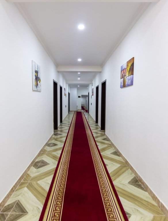 Баку: Rose&Crown Hotel