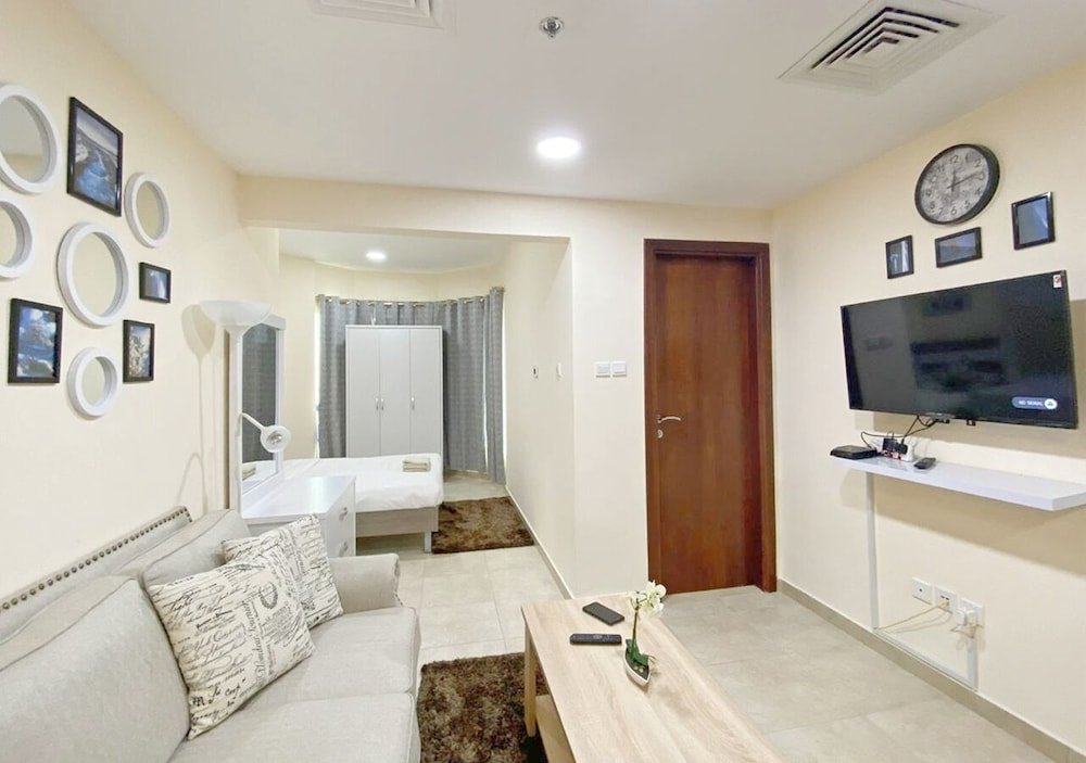 Дубай: ELN - Cozy Budget Studio in JLT Metro