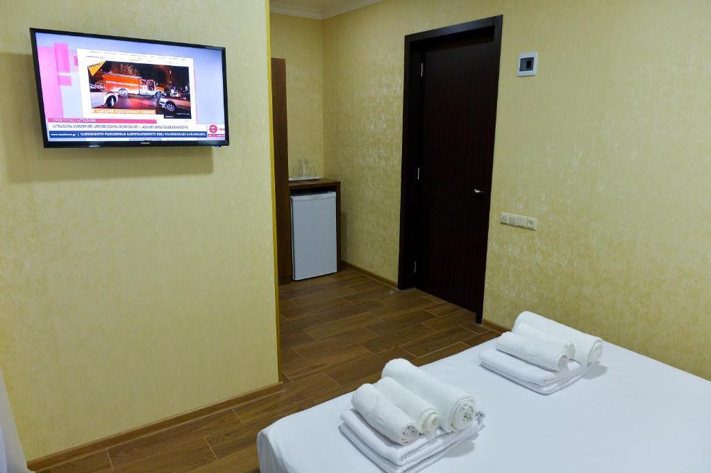 Уреки: Hotel Lion