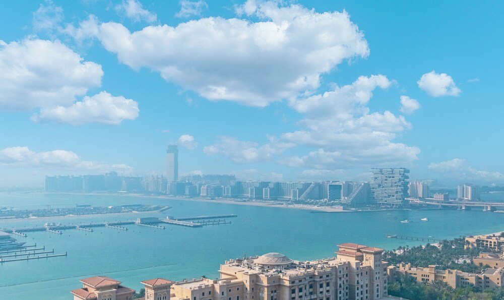 Дубай: LUX - Marina Ocean View Suite 1