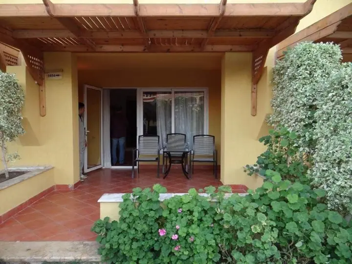 Эль-Аламейн: Patio suit, Porto marina