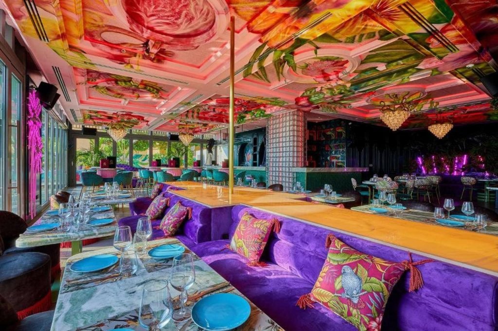 Дубай: Radisson Beach Resort Palm Jumeirah
