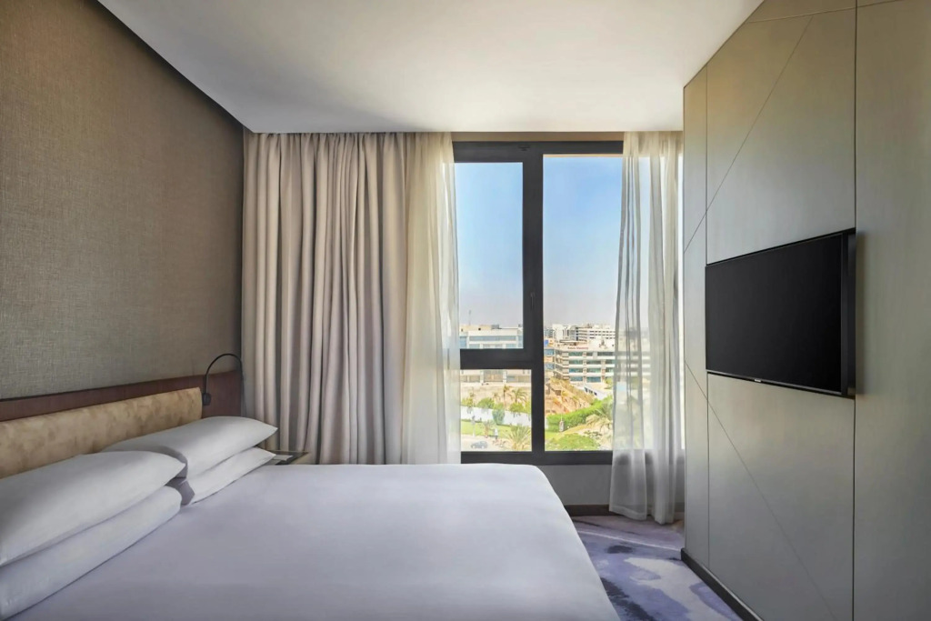 Шейх Заед Сити: Crowne Plaza West Cairo Arkan, an IHG Hotel