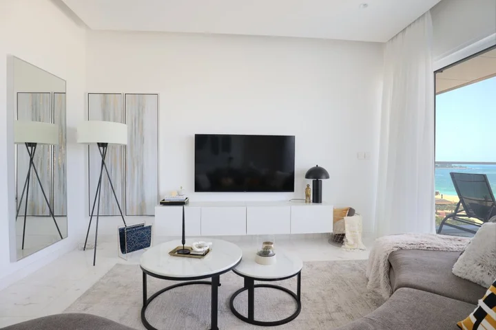 Дубай: Apartments HiGuests - Magical apartment with private beach access!