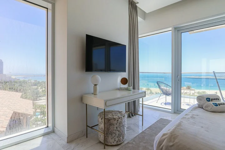 Дубай: Apartments HiGuests - Magical apartment with private beach access!