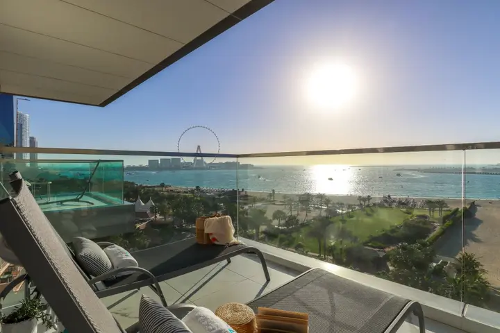 Дубай: Apartments HiGuests - Magical apartment with private beach access!