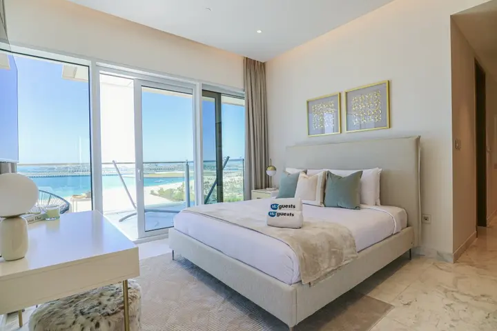 Дубай: Apartments HiGuests - Magical apartment with private beach access!