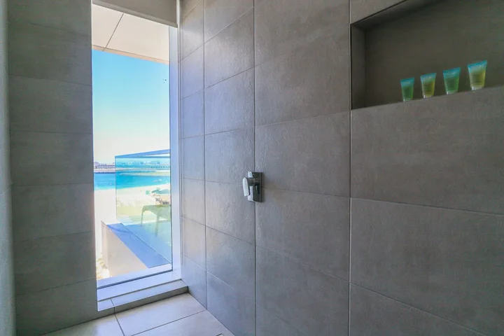 Дубай: Apartments HiGuests - Magical apartment with private beach access!