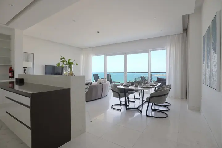 Дубай: Apartments HiGuests - Magical apartment with private beach access!