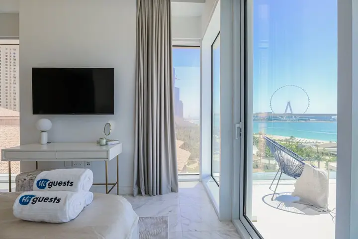 Дубай: Apartments HiGuests - Magical apartment with private beach access!