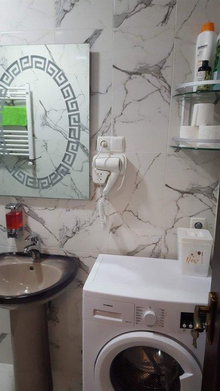 Кутаиси: Апартаменты Fer House