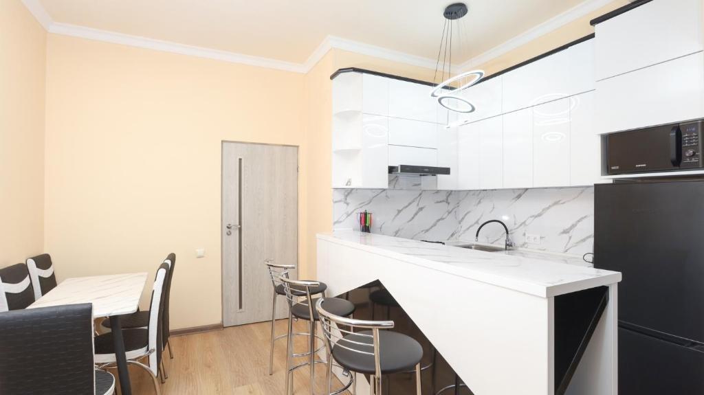 Apartamenty ➤ Stay Inn ✦ On Argishti 13-8 — фото 3