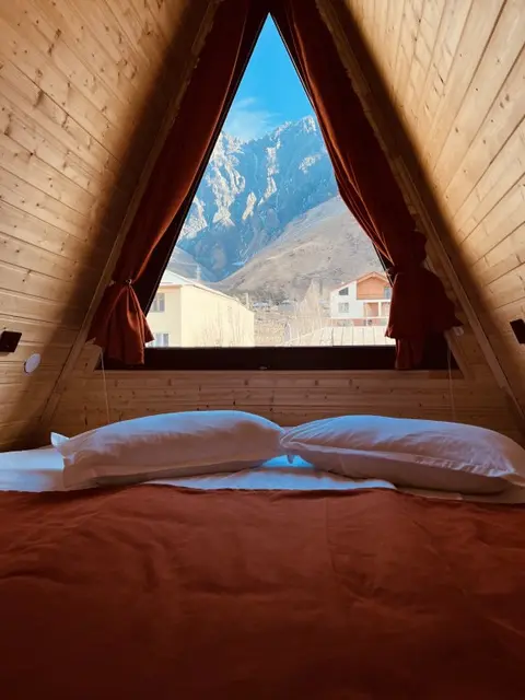 Степанцминда: Апартаменты Pyramid Kazbegi