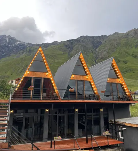 Степанцминда: Апартаменты Pyramid Kazbegi