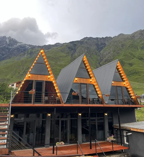 Степанцминда: Апартаменты Pyramid Kazbegi