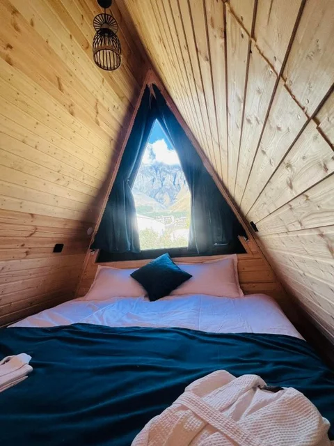 Степанцминда: Апартаменты Pyramid Kazbegi