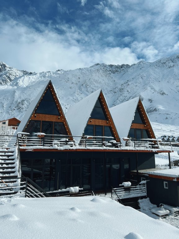 Степанцминда: Апартаменты Pyramid Kazbegi