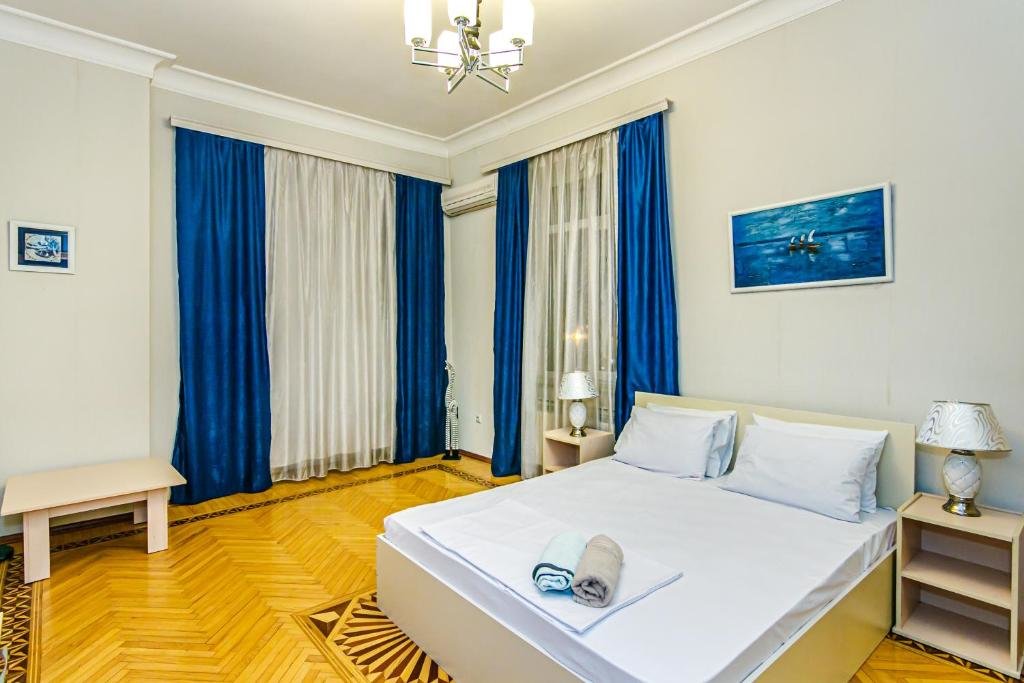 Баку: Hilton DeLuxe Apartment 4 room
