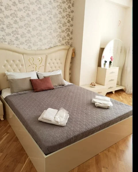 Баку: Апартаменты 3 Комнатная VIP Квартира Метро Кара Караева