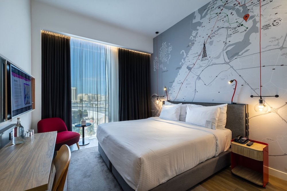 Дубай: INK Hotel