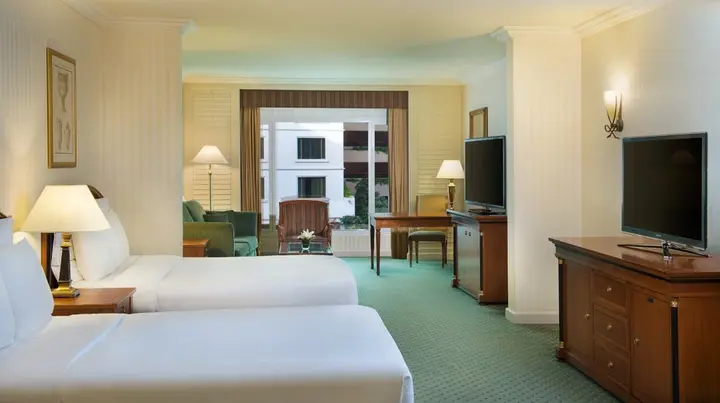 Дубай: The Bristol Hotel Dubai