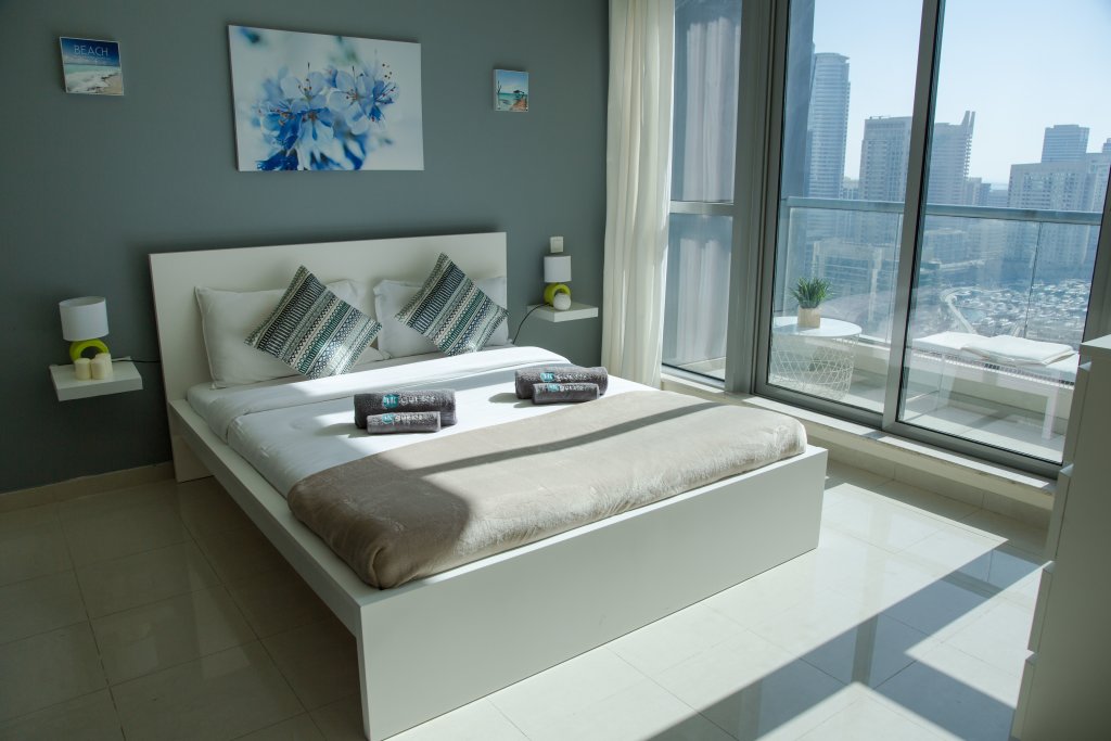 Дубай: Incredible apartment at the top of Dubai Marina