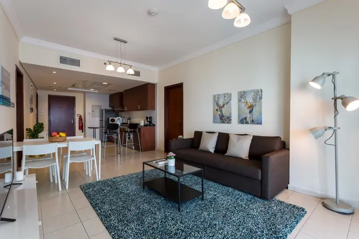 Дубай: Lake views from 2 bedroom apartment in JLT
