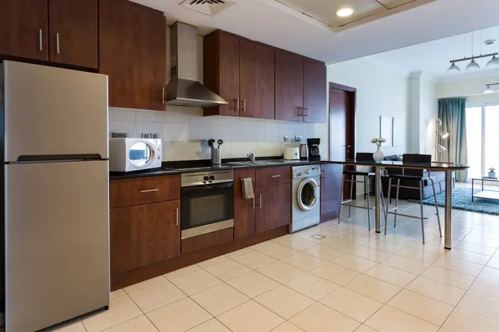Дубай: Lake views from 2 bedroom apartment in JLT