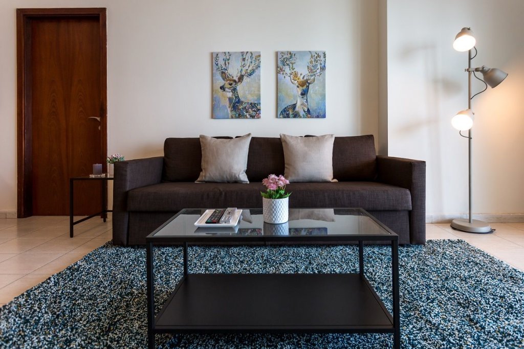 Дубай: Lake views from 2 bedroom apartment in JLT