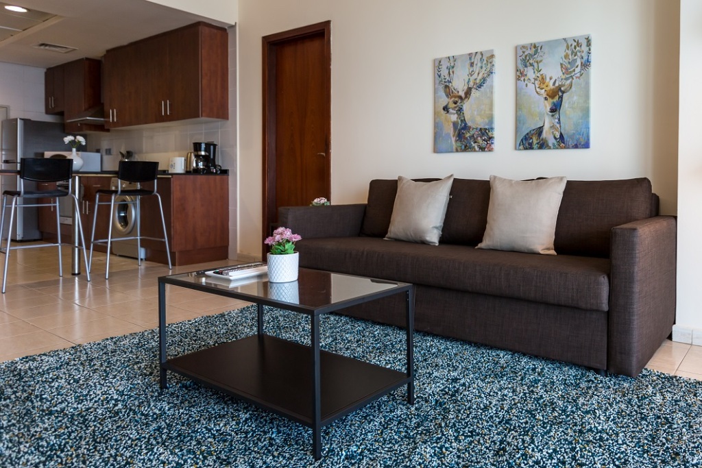 Дубай: Lake views from 2 bedroom apartment in JLT