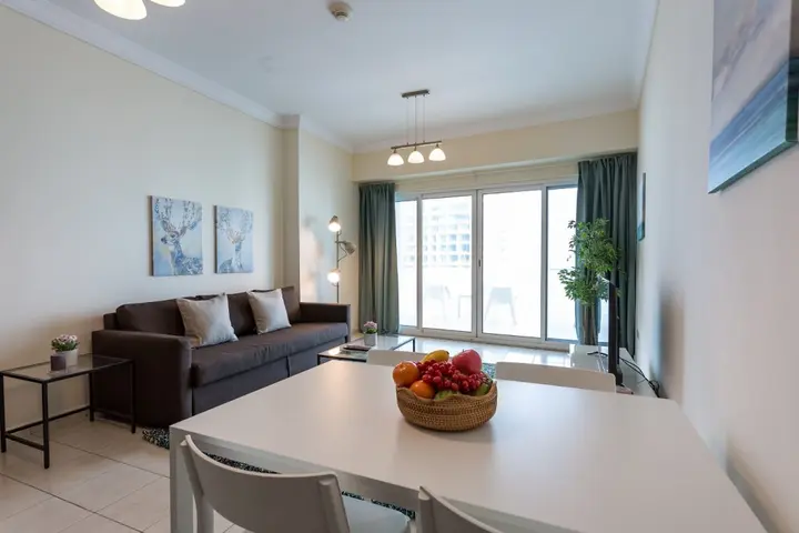 Дубай: Lake views from 2 bedroom apartment in JLT