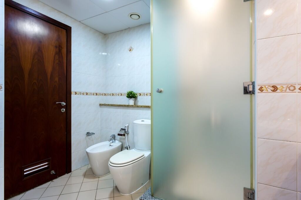 Дубай: Lake views from 2 bedroom apartment in JLT