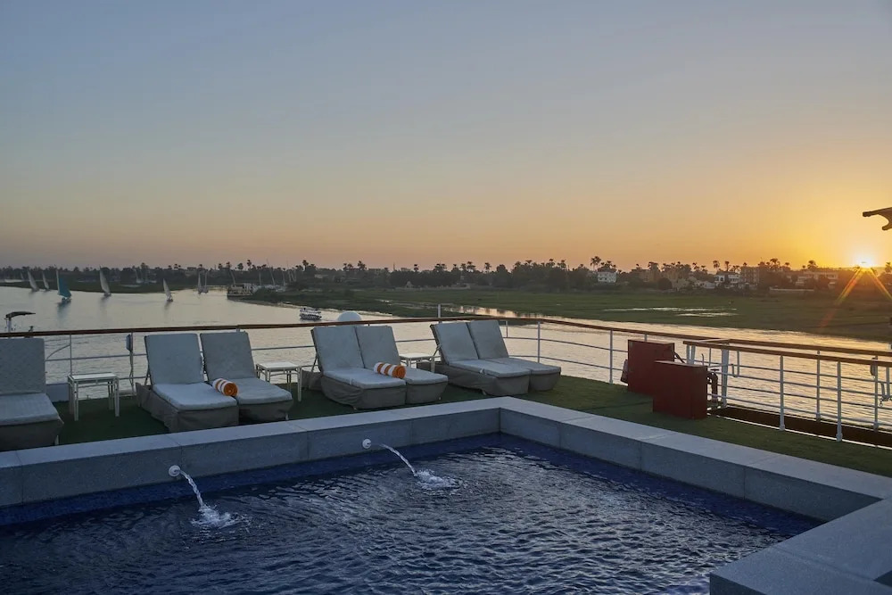Луксор: Mövenpick Royal Lily Nile Cruise, Every Monday Four Nights From Luxor, Every Friday Three Nights From Aswan - Including Excursions & Sightseeing