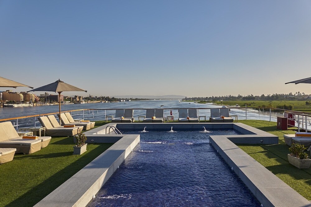 Луксор: Mövenpick Royal Lily Nile Cruise, Every Monday Four Nights From Luxor, Every Friday Three Nights From Aswan - Including Excursions & Sightseeing