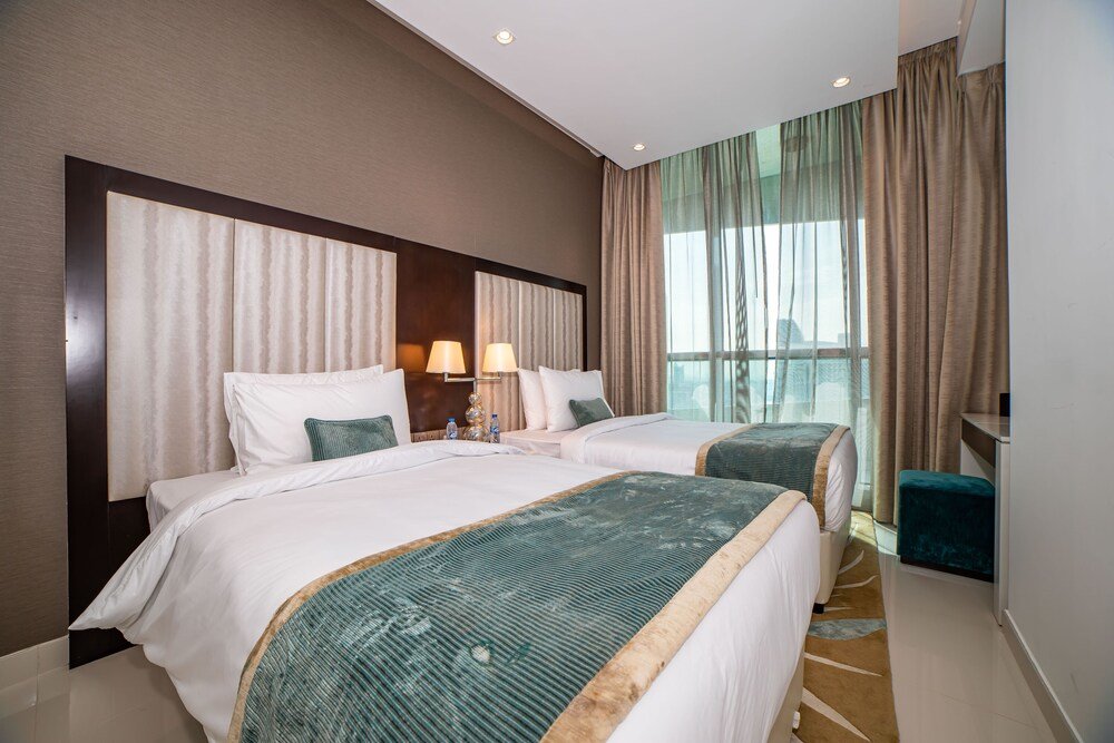 Дубай: Lovely 2 Bedroom Apartment Upper Crest