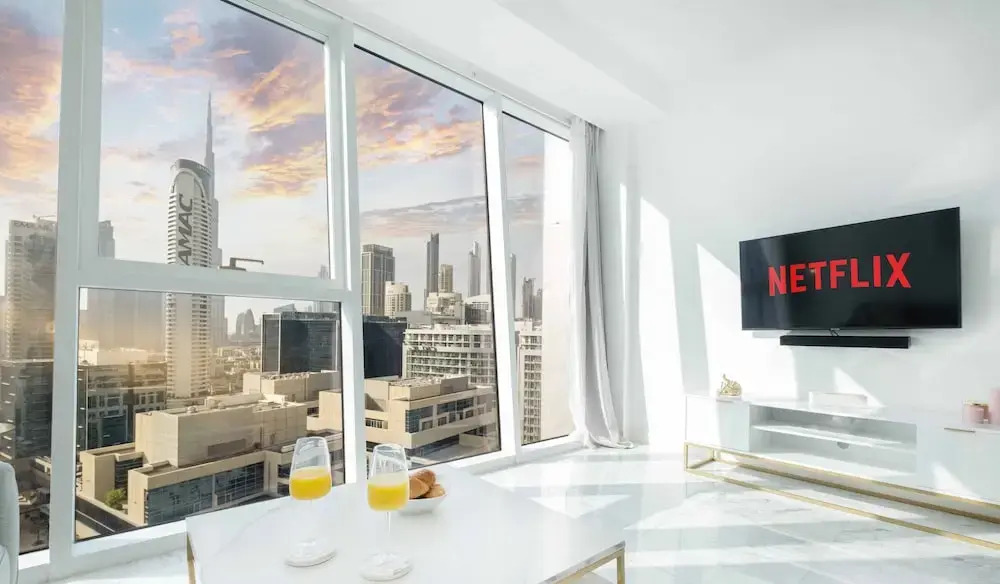 Дубай: LUX The Pad Executive Suite 1