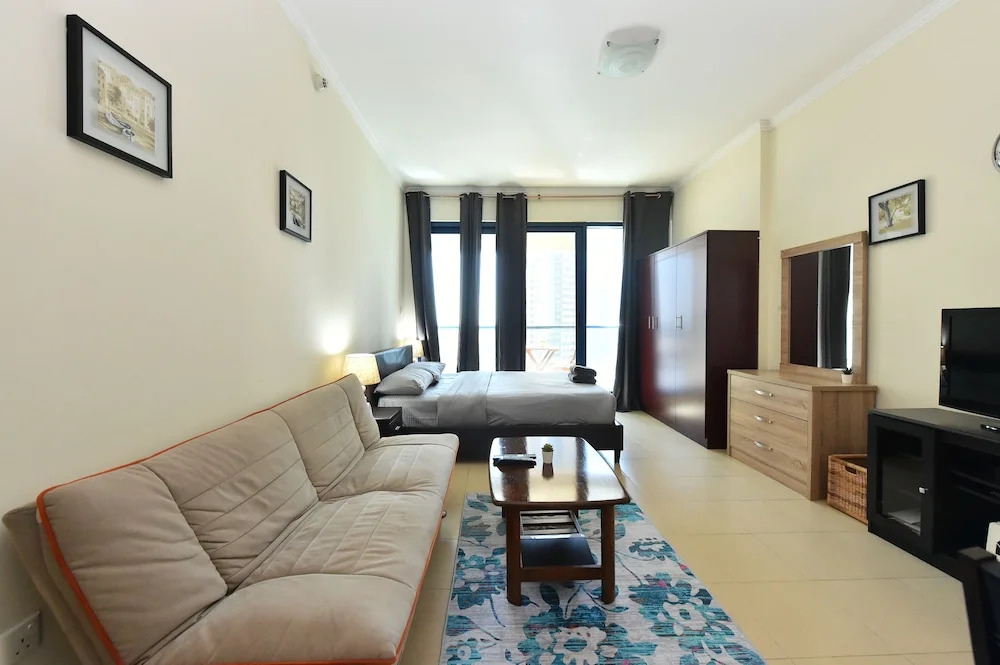 Дубай: DB - Furnished Studio with balcony