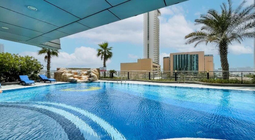Дубай: Maison Privee - Spacious 1/Bed apartment in Dubai Marina