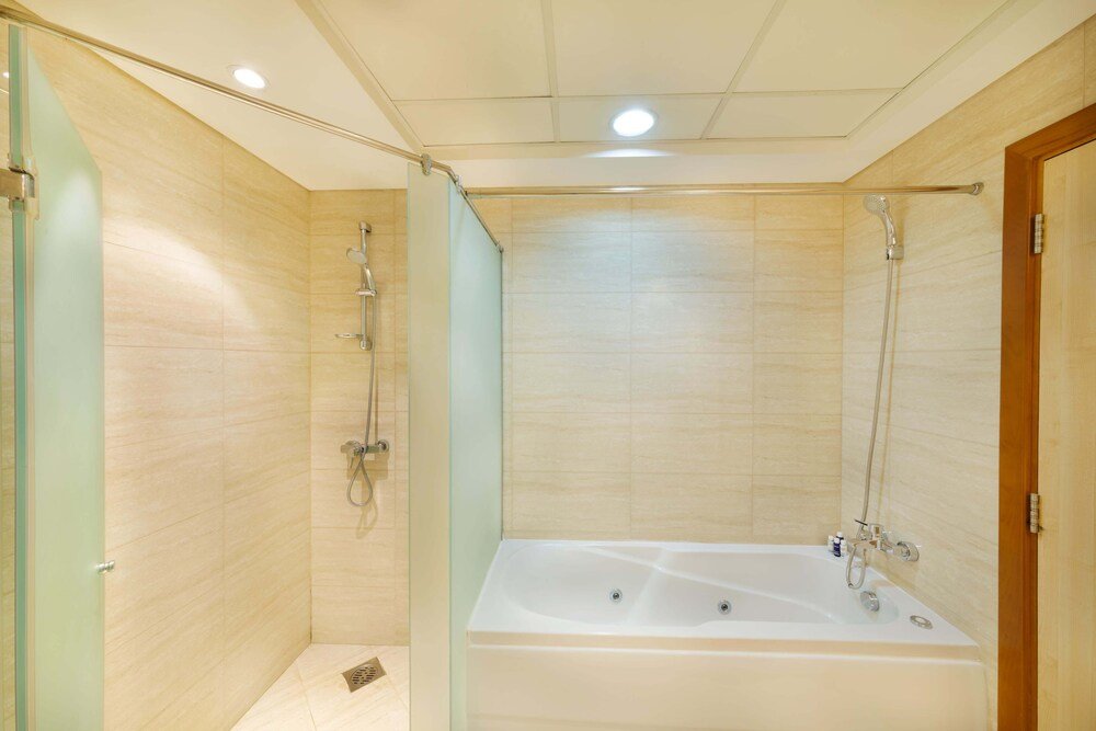 Дубай: Maison Privee - Spacious 1/Bed apartment in Dubai Marina