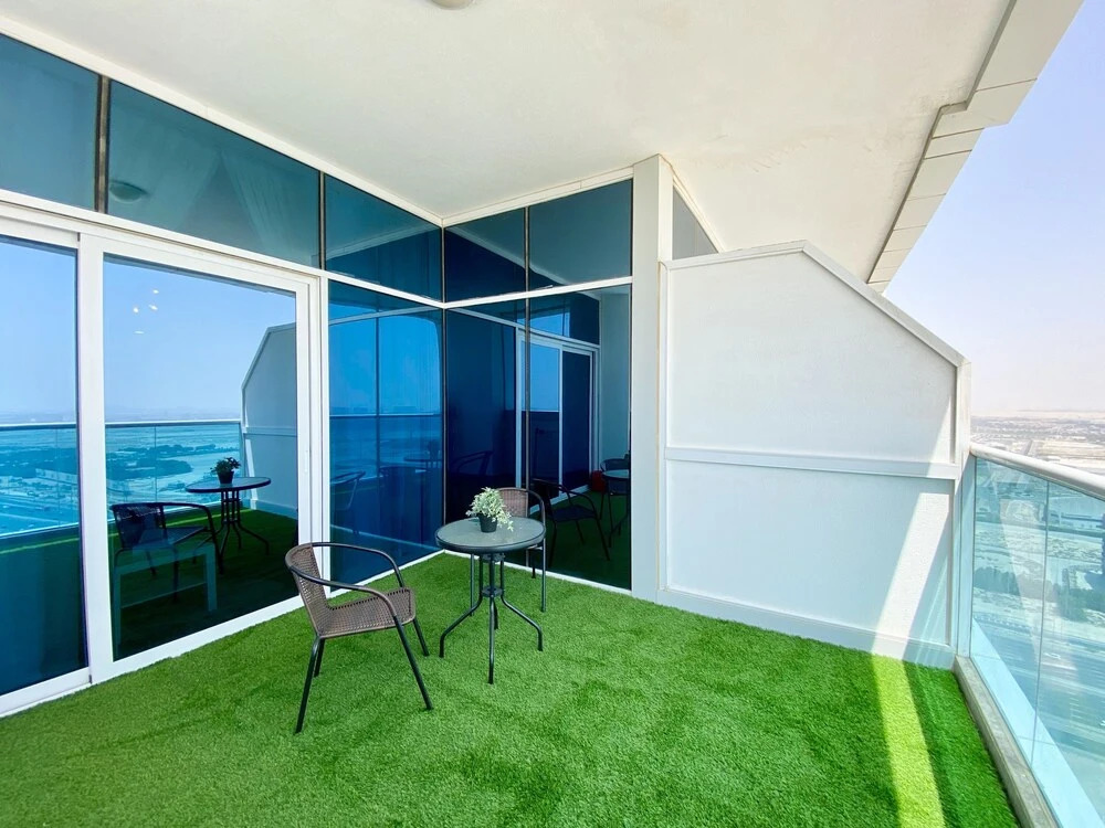 Дубай: Marco Polo - Pastel Studio with Stunning Aerial City Views